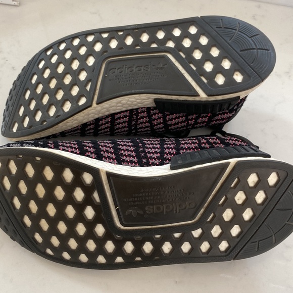 Adidas NMD_R1 solar pink, black, gray CQ2386 men’s size 9 - Picture 4 of 6